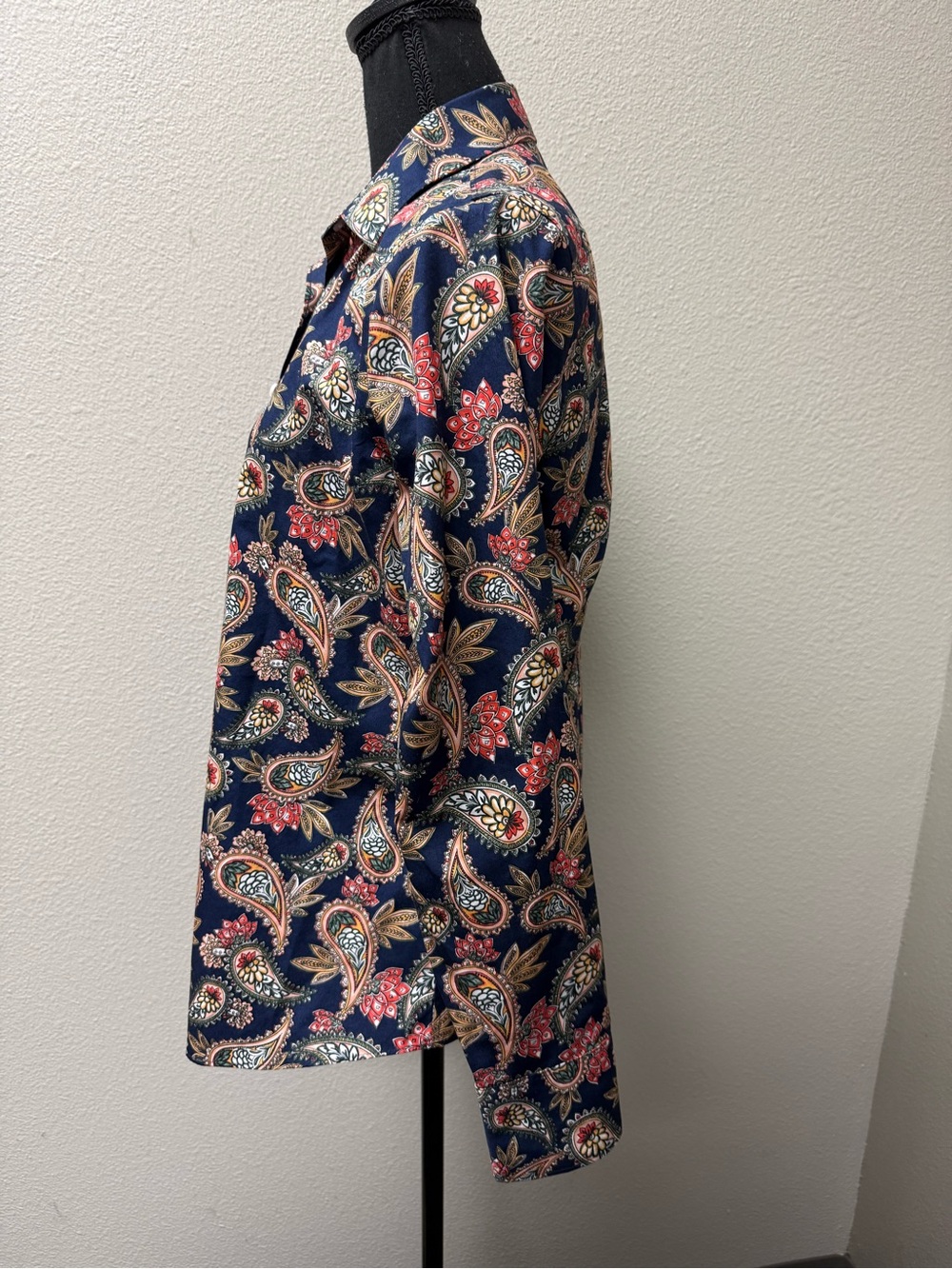Lands End Navy Paisley Button Down Shirt Womens Size 8 Long Sleeve Top - Picture 4 of 8